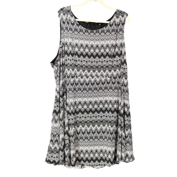 Torrid A Line Dress Size 26 Fit & Flare Sleeveless Lined Black Whimsygoth Casual - Picture 2 of 10